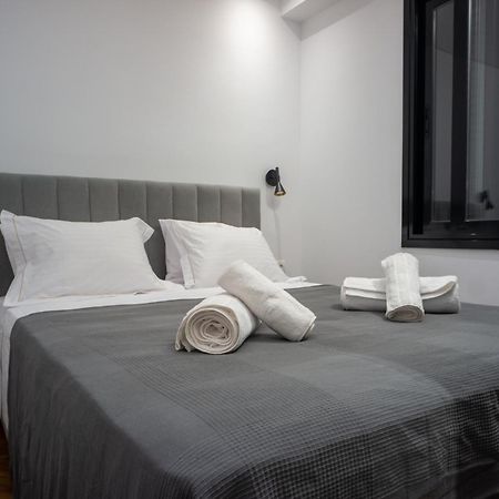 Explore Athens Kolonaki Base Luaran gambar