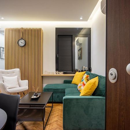 Explore Athens Kolonaki Base Luaran gambar